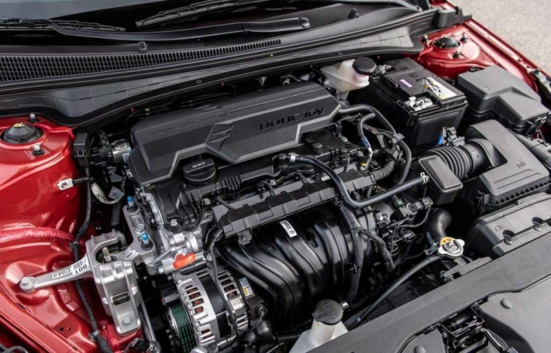 Новая Hyundai Elantra CN7 (2021) для России: почему корейцы в этом классе всех сделали?