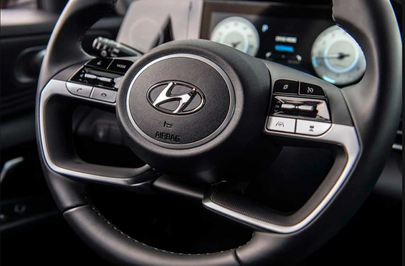Новая Hyundai Elantra CN7 (2021) для России: почему корейцы в этом классе всех сделали?