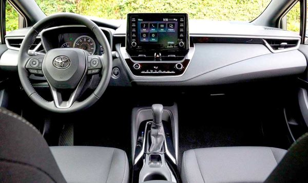 Новая Toyota Corolla XII появится в России со старым двигателем