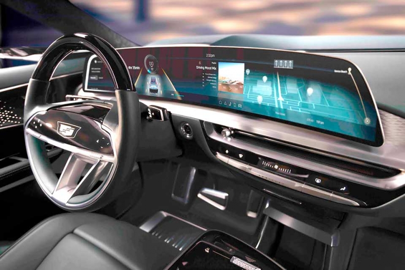 Новинки автосалона в Шанхае — Toyota Crown Kluger и Cadillac Lyriq