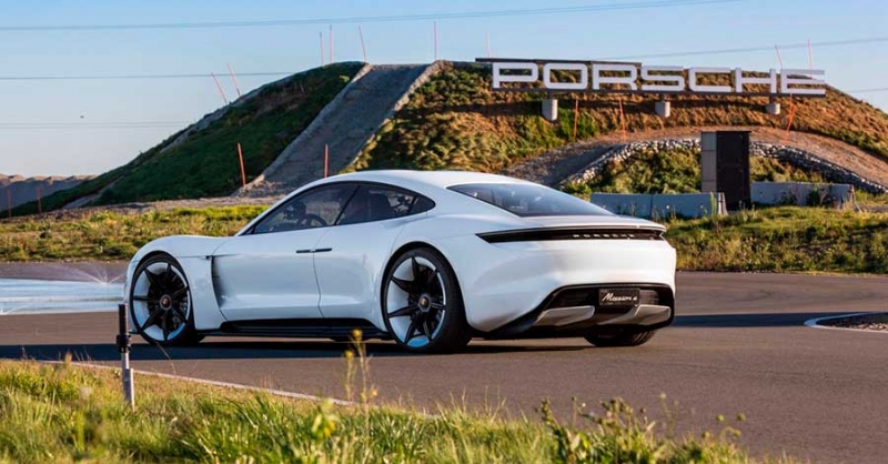 Новое электрическое купе Porsche Taycan скоро появится на рынке