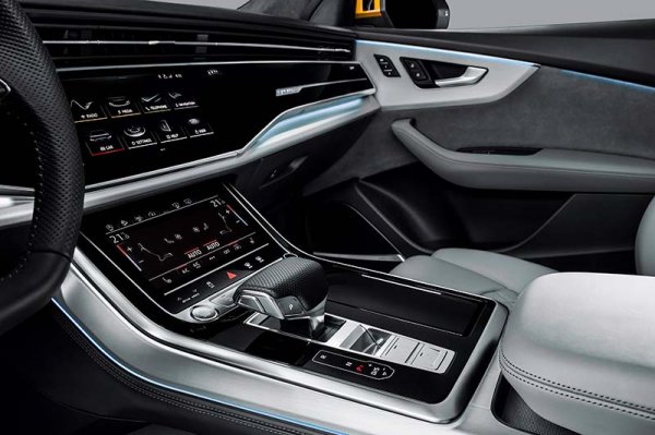 Новый кроссовер Audi Q8 доступен для заказа в России