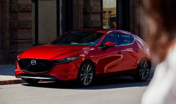 Новое поколение Mazda 3 будет продаваться в России