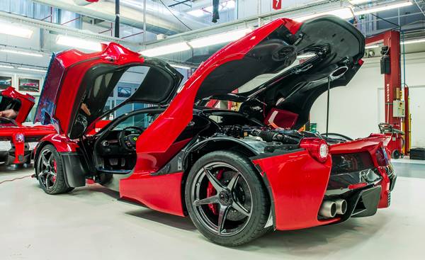 Новый гиперкар Ferrari LaFerrari Spider выйдет ограниченным тиражом