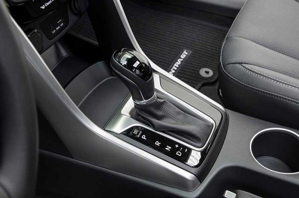 Новый Hyundai Elantra 6 поколения, обзор, комплектации, характеристики