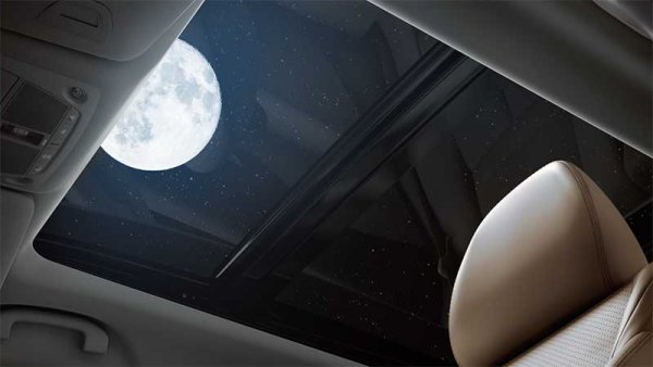 Новый Nissan X Trail 2018 - компактный кроссовер с большой вместимостью