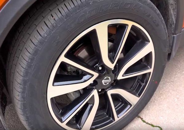 Новый Nissan X-Trail 2019, тише, мягче, дороже