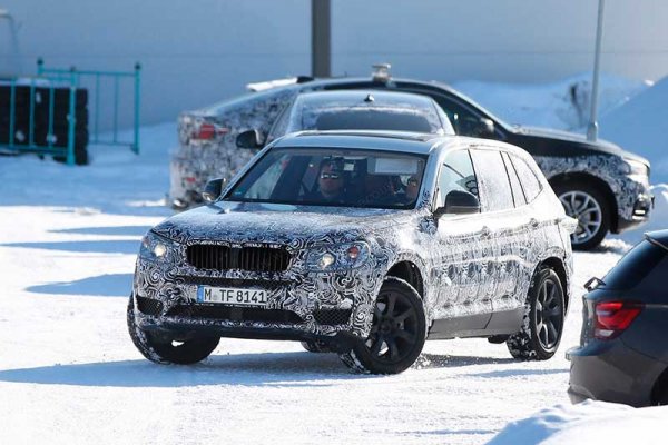 Новый заряженный BMW X3 проходит испытания