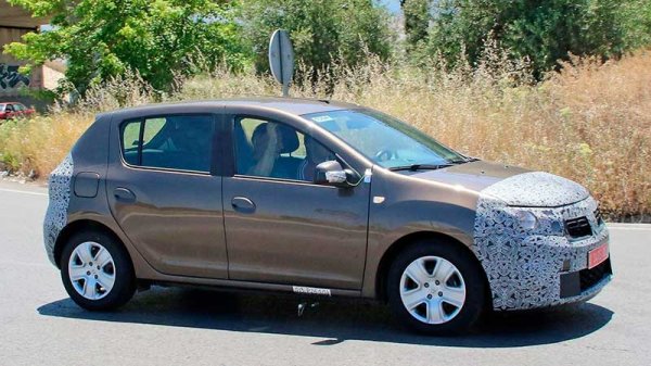 Обновленные Renault Sandero и Logan появятся в России осенью