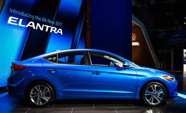 Обновленную Hyundai Elantra представили в Москве