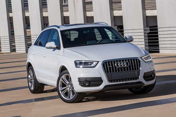 Обновленный кроссовер Audi Q3 проходит испытания