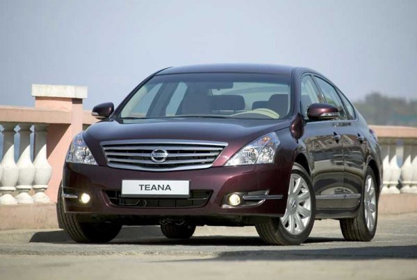 Обзор автомобиля Nissan Teana, фото, видео