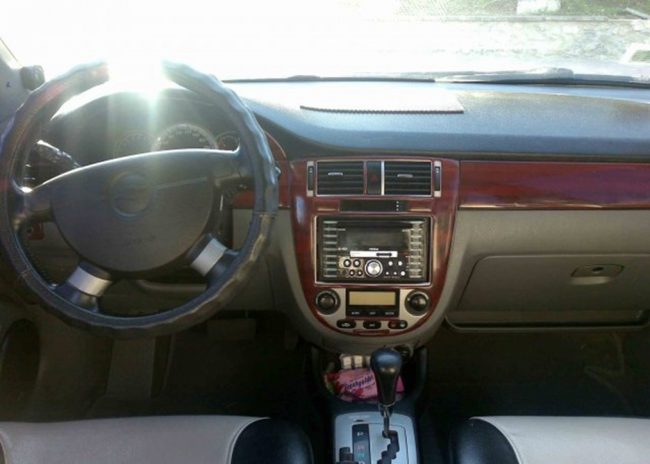 Обзор седана Chevrolet Lacetti