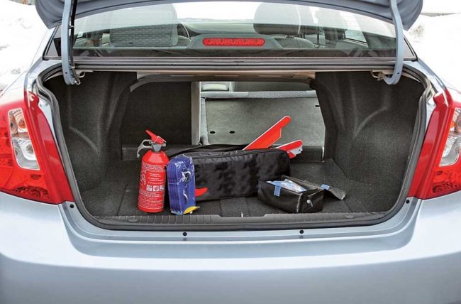 Обзор седана Chevrolet Lacetti