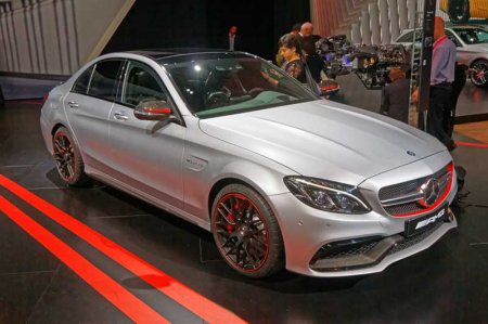 Обзор Mercedes C-Class W205