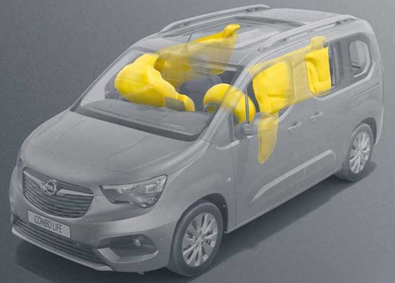 Opel Combo Life 2021 - новый универсальный минивэн от немецкой марки