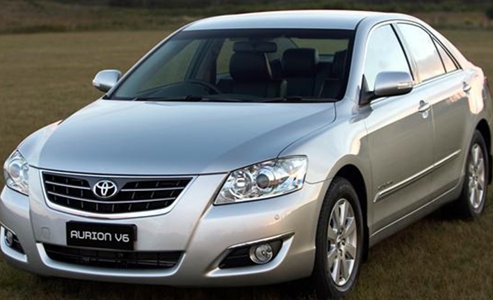 Описание и разновидности бамперов на Camry 40