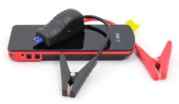 Полезные вещи, которые стоит положить в бардачок своего автомобиля