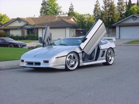 Обзор автомобиля Pontiac Fiero