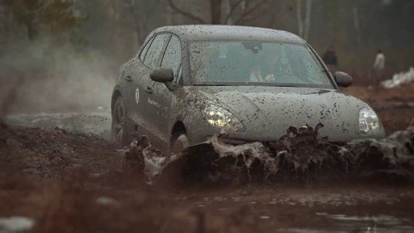 Porsche Cayenne 2019 - самый продвинутый из Cayenne