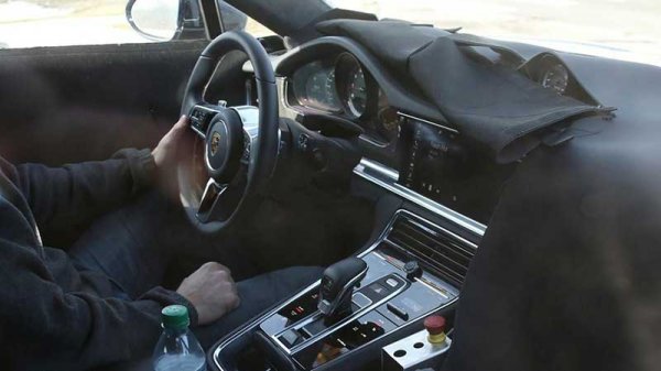 Porsche покажет свой новый универсал Panamera в следующем году