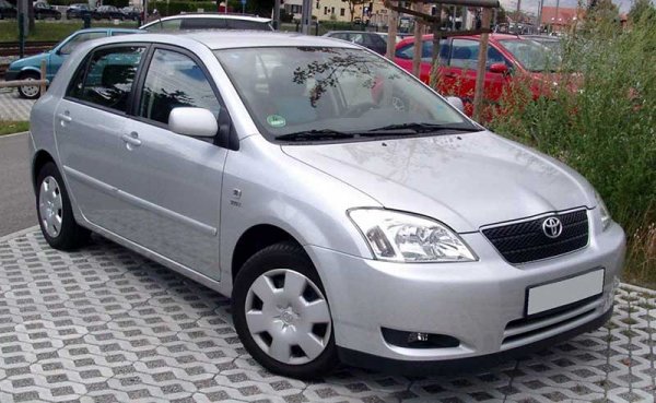 Рестайлинг седана Toyota Corolla E170: новая машина на российском рынке