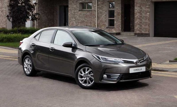 Рестайлинг седана Toyota Corolla E170: новая машина на российском рынке