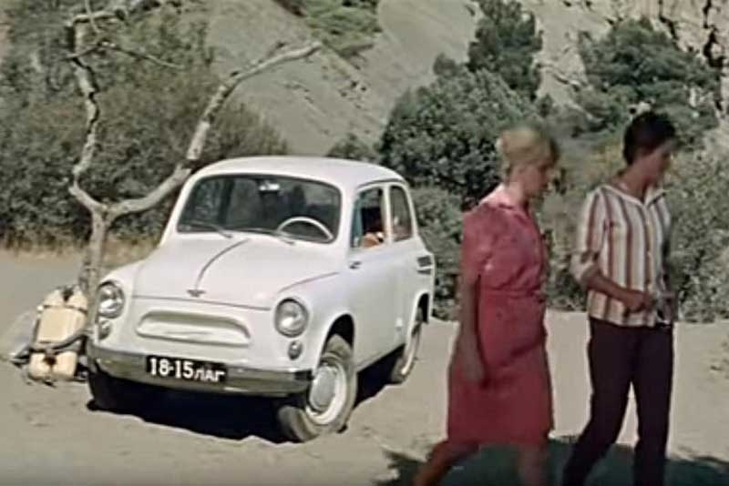 Ретро-автомобиль из «Операции» и еще 4 машины, ставшие украшением любимых советских фильмов