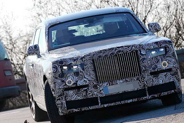 Rolls-Royce рассекретил обновленный седан Phantom