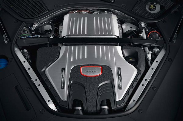 Российские дилеры начали прием заказов на новый Porsche Panamera GTS