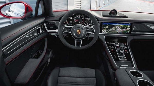 Российские дилеры начали прием заказов на новый Porsche Panamera GTS