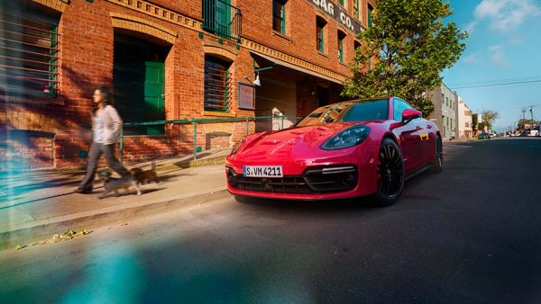 Российские дилеры начали прием заказов на новый Porsche Panamera GTS