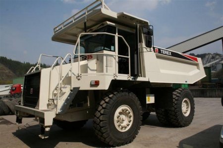 Самосвалы Terex