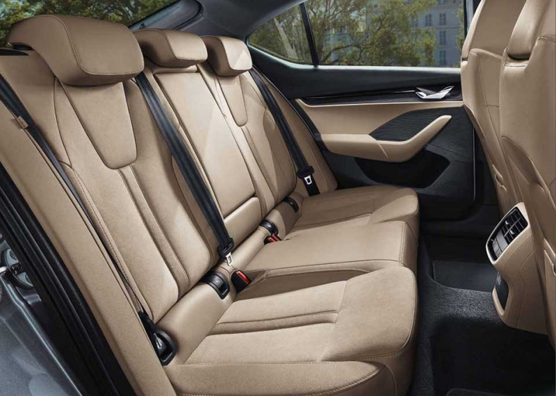 Škoda Octavia 2020 - обновленный характер с большим комфортом и роскошью