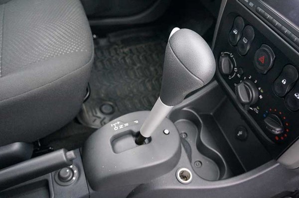 Седан Nissan Almera G15 - франко-японский автомобиль российской сборки