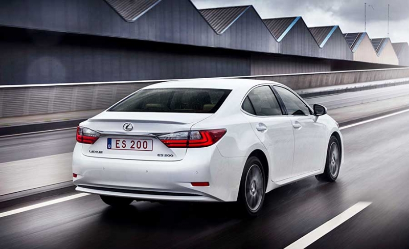 Седаны и купе Lexus: что предлагает сегодня известный автомобильный бренд