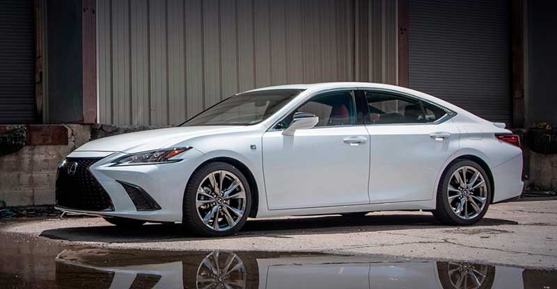 Седаны и купе Lexus: что предлагает сегодня известный автомобильный бренд