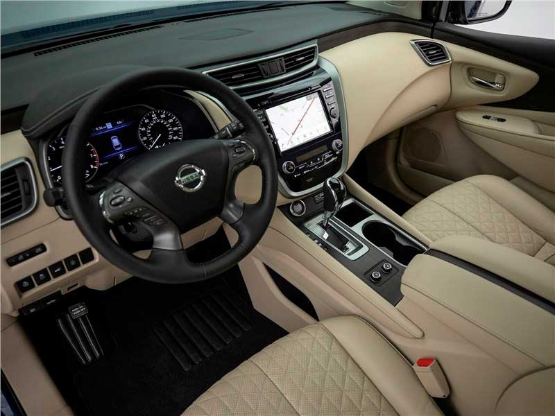 Современный космический корабль Nissan Murano в футуристическом дизайне