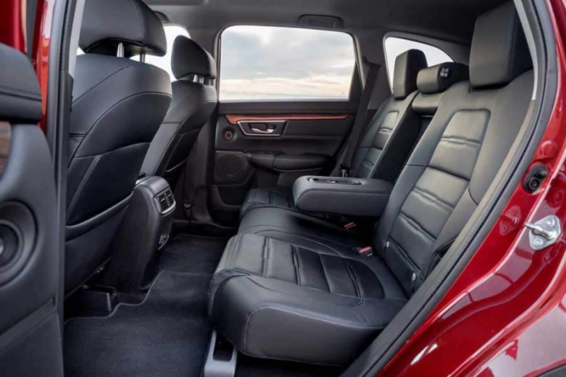 Сравнение Honda CR-V и Subaru Forester: что выбрать?