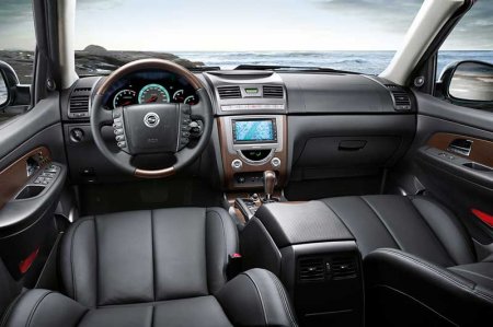 Ssang Yong Rexton W: элегантная простота и безопасность на дороге