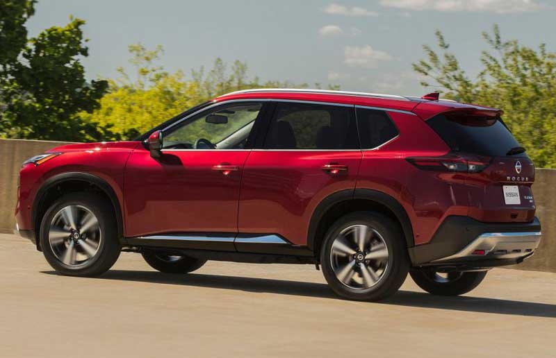В продажу поступила обновленная модель Nissan Rogue 2021 года