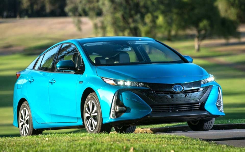 Стоит ли новая Toyota Prius своих денег?