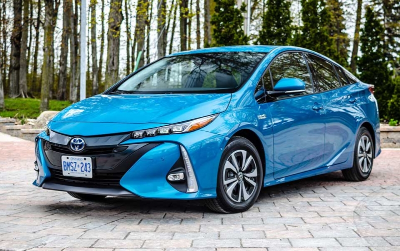 Стоит ли новая Toyota Prius своих денег?