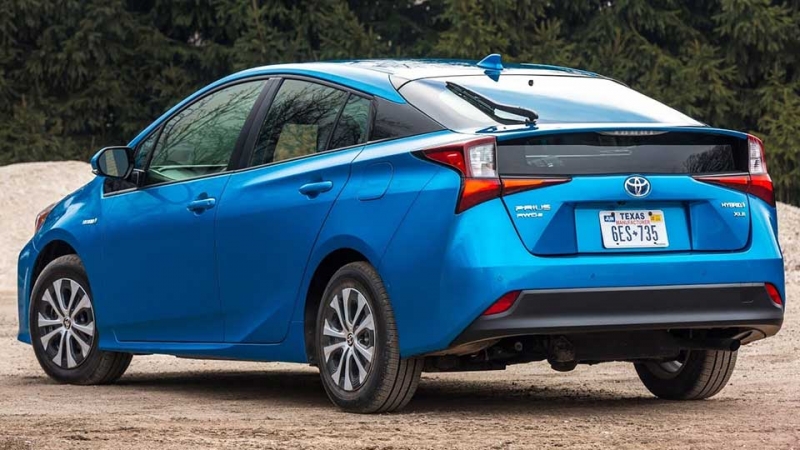 Стоит ли новая Toyota Prius своих денег?