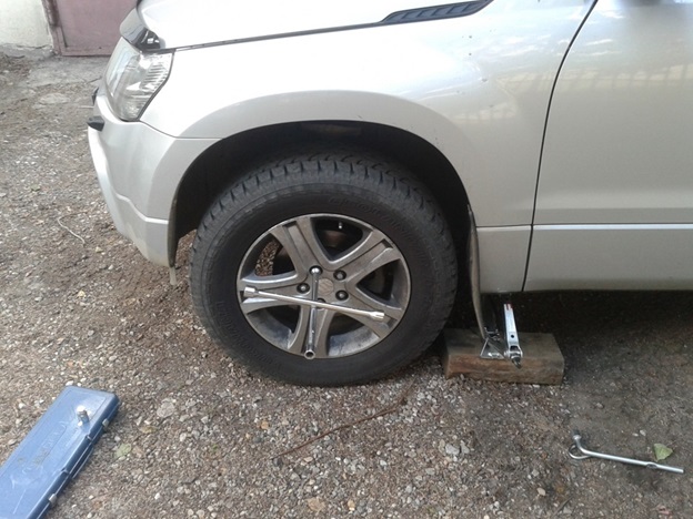 Стойки стабилизатора на Suzuki Grand Vitara