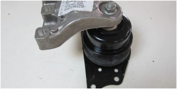 Постучите по двигателю Volkswagen Polo