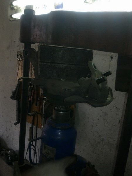 Ступица и ступичный подшипник Toyota Corolla 120