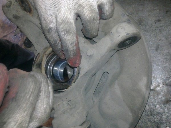 Ступица и ступичный подшипник Toyota Corolla 120