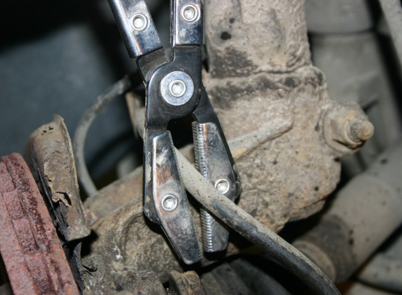 Volkswagen Polo суппорт