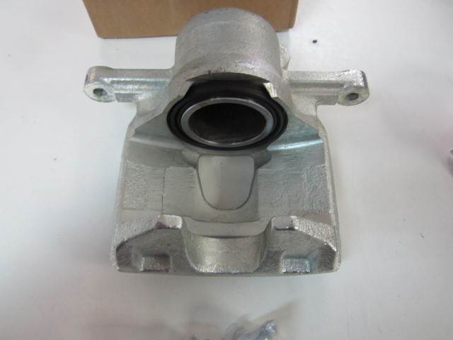 Volkswagen Polo суппорт